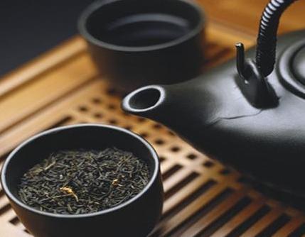 古代基本上家家户户都喝茶 为何下毒的人不在茶里下毒而是酒中呢