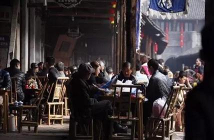 古代基本上家家户户都喝茶 为何下毒的人不在茶里下毒而是酒中呢