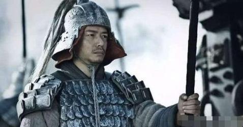 韩信被诱杀后,萧何望着他的尸体,仰天长叹说了12字,道破其中原委?