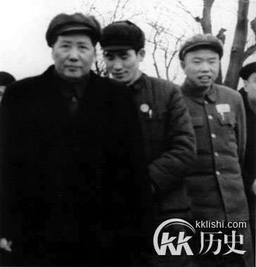 哪位大将的警卫与许世友比武将许世友丢翻