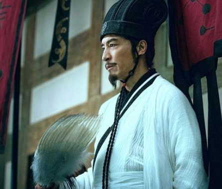 蒋琬的安阳亭侯和吴懿的济阳侯相比 两人谁的官职更高