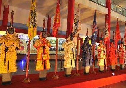 清朝八旗制度到底是什么样的 同为八旗人但地位却是天差地别