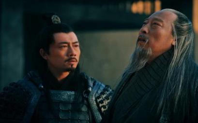 跟袁绍和袁术相比 谁才是三国中最愚蠢的人