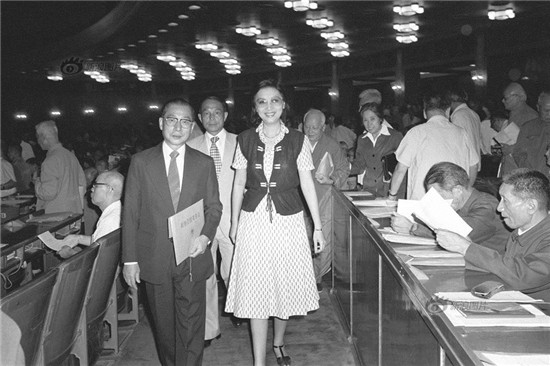 盘点：那些年的两会文艺大咖都有谁