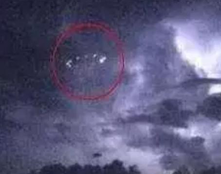 纪晓岚书中记载的离奇事件 他的祖父真的和外星人接触过吗