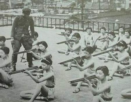 硫磺岛战役和冲绳岛战役相比 哪一个战役是美军最害怕的战役