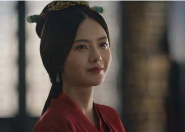 三国时期的甄姬是谁 一位生于乱世却如娇花般绽放的女子