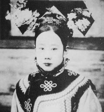 满清时期的福晋究竟长什么样的 看完别被电视剧给骗了