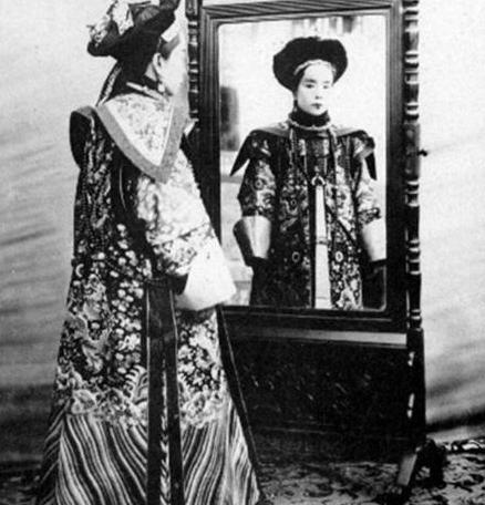 满清时期的福晋究竟长什么样的 看完别被电视剧给骗了