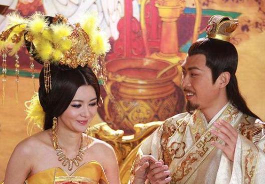 孔贵嫔10岁入宫被皇帝强行临幸沦为玩物，最后却被处死