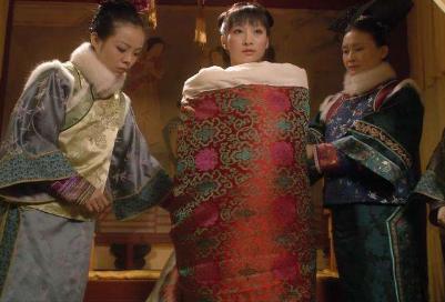 清朝皇后与妃嫔的差距能有多大 从什么样的事情就可以看出来