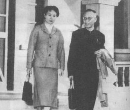 从皇帝到平民，晚年竟然被妻子家暴