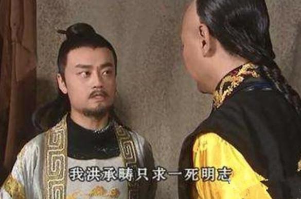 此人被抓后宁死不降,皇帝送他一美女后便投降