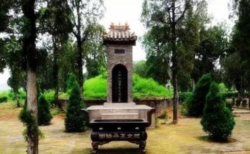 一个真正为国家着想的“完人”,不仅是诗人更是忠臣!