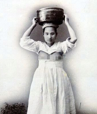惊！朝鲜女人以露乳为美