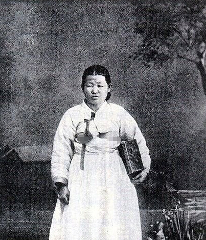 惊！朝鲜女人以露乳为美