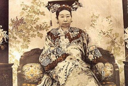 揭秘李鸿章为何不扶持光绪 而是效力于慈禧呢