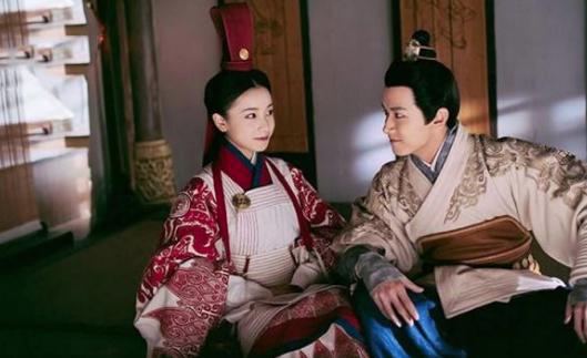 秦孝文王到53岁才继位，登位不到三天就去世了