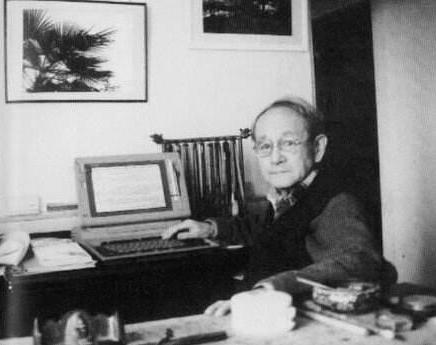 爱新觉罗·毓嶦前半生都在监狱度过 晚年练成书法大师