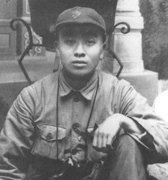 揭秘:谭政与妻子陈秋葵的深厚感情！