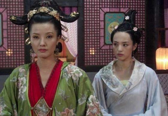 太后为了美艳的小鲜肉,杀掉孙子,把他捧上君王之位