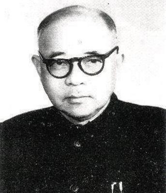 一代伟大数学家陈景润 在成才的道路上都遇到什么样的事情