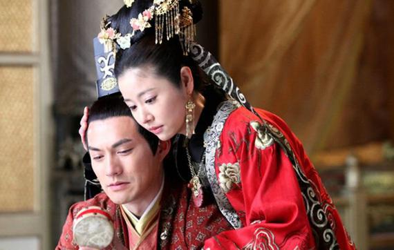 为讨好皇帝,他发明腹诽罪,还发明一货币勒索贵族。