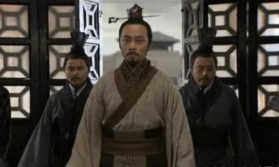 成语“前倨后恭”中,是何人倨,何事恭