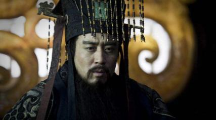 秦始皇死后亲信了两个人 导致他的儿女全部被杀害