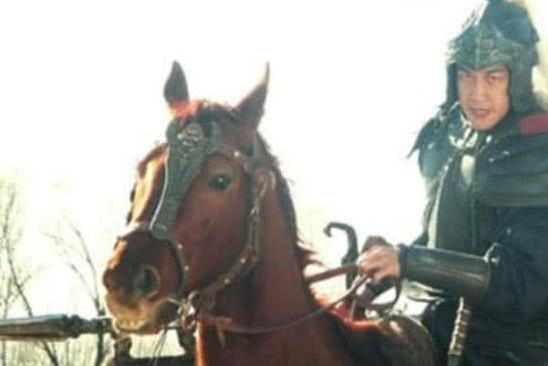 吕布的真实战力到底有多强?看看曹操擒他用了多少人,你就知道了