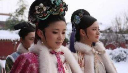 甄嬛传中富察贵人是一个什么样的人 她真的很蠢吗