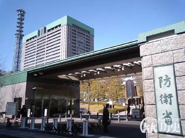 中国今天在纪念九一八 安倍在做一件事