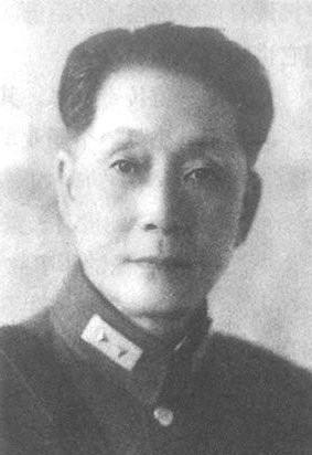 查品珍跟金庸是什么关系