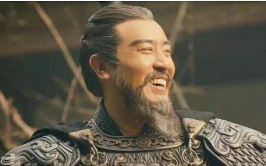 曹操欣赏关羽，他心中只有三人能与关羽较量