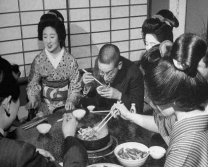 日本为了加快恢复人口 简直拿女人不是人