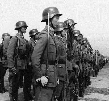 黄正诚被俘之后,陈赓送的书里面夹了什么东西