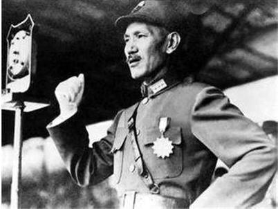 黄正诚被俘之后,陈赓送的书里面夹了什么东西