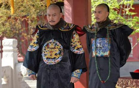 老人倒地敢不敢扶 清朝小官一扶就成了封疆大吏