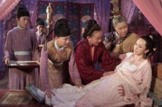 古时候皇帝经常娶表妹,为何很少生出有病的孩子