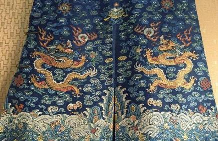 蟒袍是一种规格比较高的服饰 清代官员一般都是什么时候能穿呢