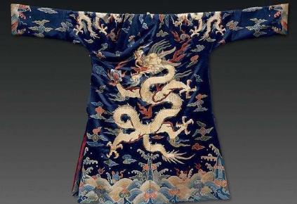 蟒袍是一种规格比较高的服饰 清代官员一般都是什么时候能穿呢