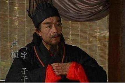 刘备的社会背景究竟有多大 你以为他真的是只是一个编草鞋的吗