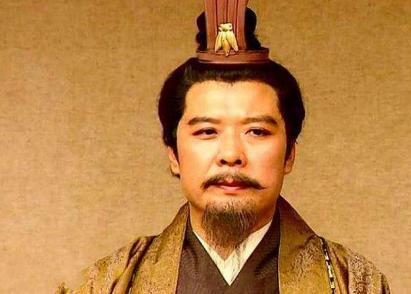 刘备的社会背景究竟有多大 你以为他真的是只是一个编草鞋的吗