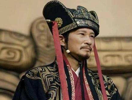 忠心汉室的荀彧，后来是为何投靠曹操