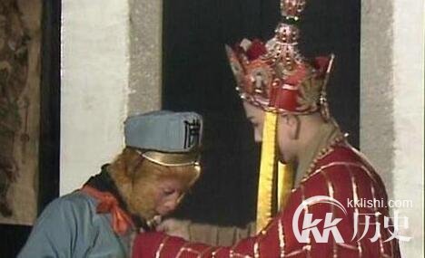 西游记十大谜团:惊爆孙悟空曾经暗恋师傅唐僧!