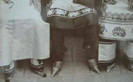 清朝的皇帝为何改变不了女子缠足现象