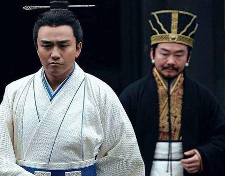 曹操临死前弄死杨修为何会放过司马懿呢 为何司马懿能幸免呢