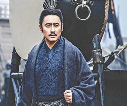 曹操临死前弄死杨修为何会放过司马懿呢 为何司马懿能幸免呢