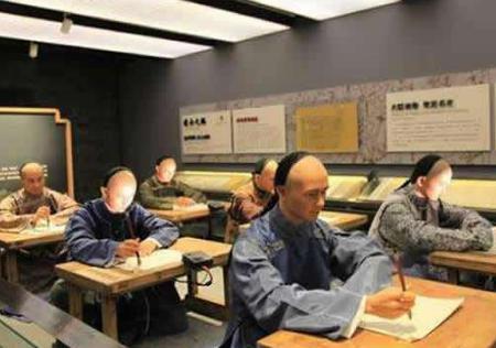 清朝一品官员年薪是多少呢 换做现在是多少钱呢