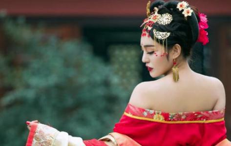 武则天晚年最荒唐的一件事，宠幸一人却乱了国家